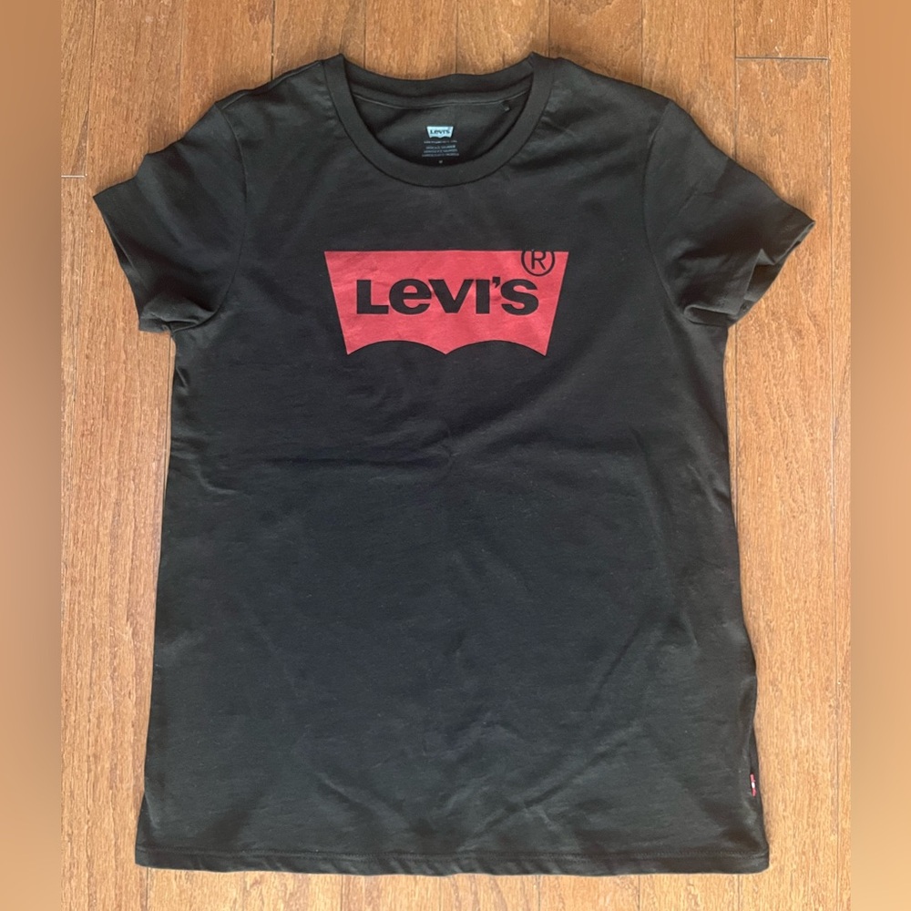 Levi's Classic Fit Short Sleeve Graphic Logo T-Shirt Casual Size Medium